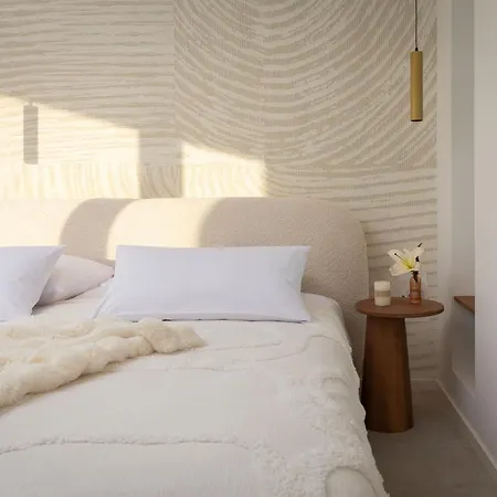 New Luxury Seaside Lemon Tree M With Heated Pool & Sea View & Parking Sutivan