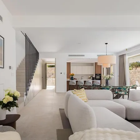 New Luxury Seaside Lemon Tree M With Heated Pool & Sea View & Parking * Sutivan